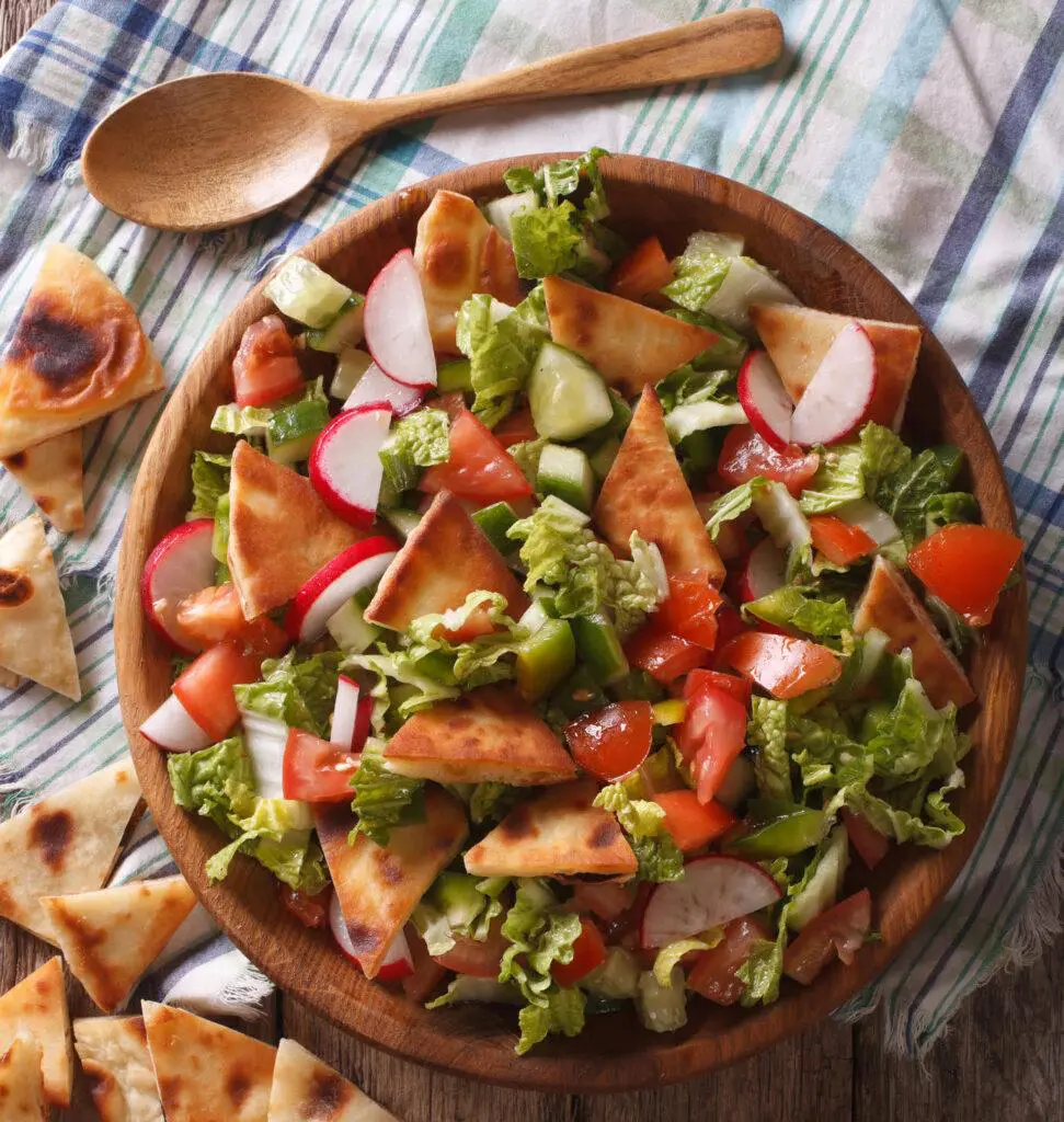 Mediterranean Pita Salad