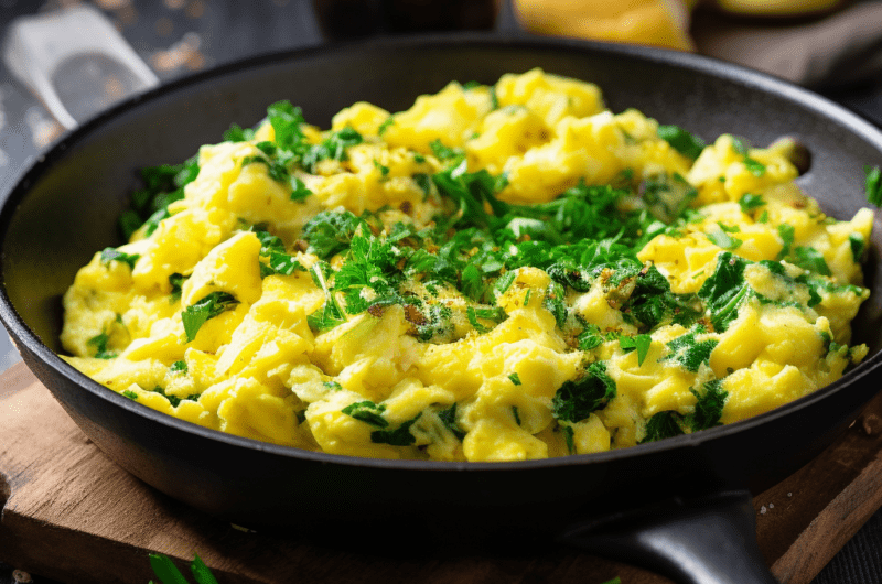 Creamy & Fluffy Scrambled Eggs